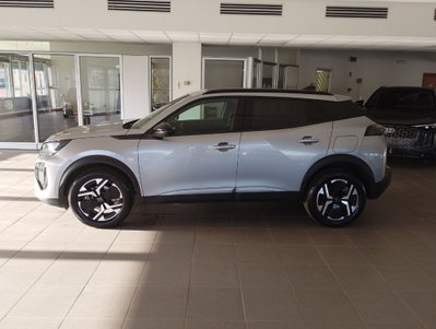 Peugeot 2008 1.2 turbo Allure 100cv (3)