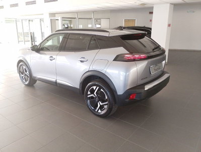 Peugeot 2008 1.2 turbo Allure 100cv (4)