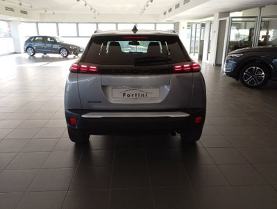 Peugeot 2008 1.2 turbo Allure 100cv (5)
