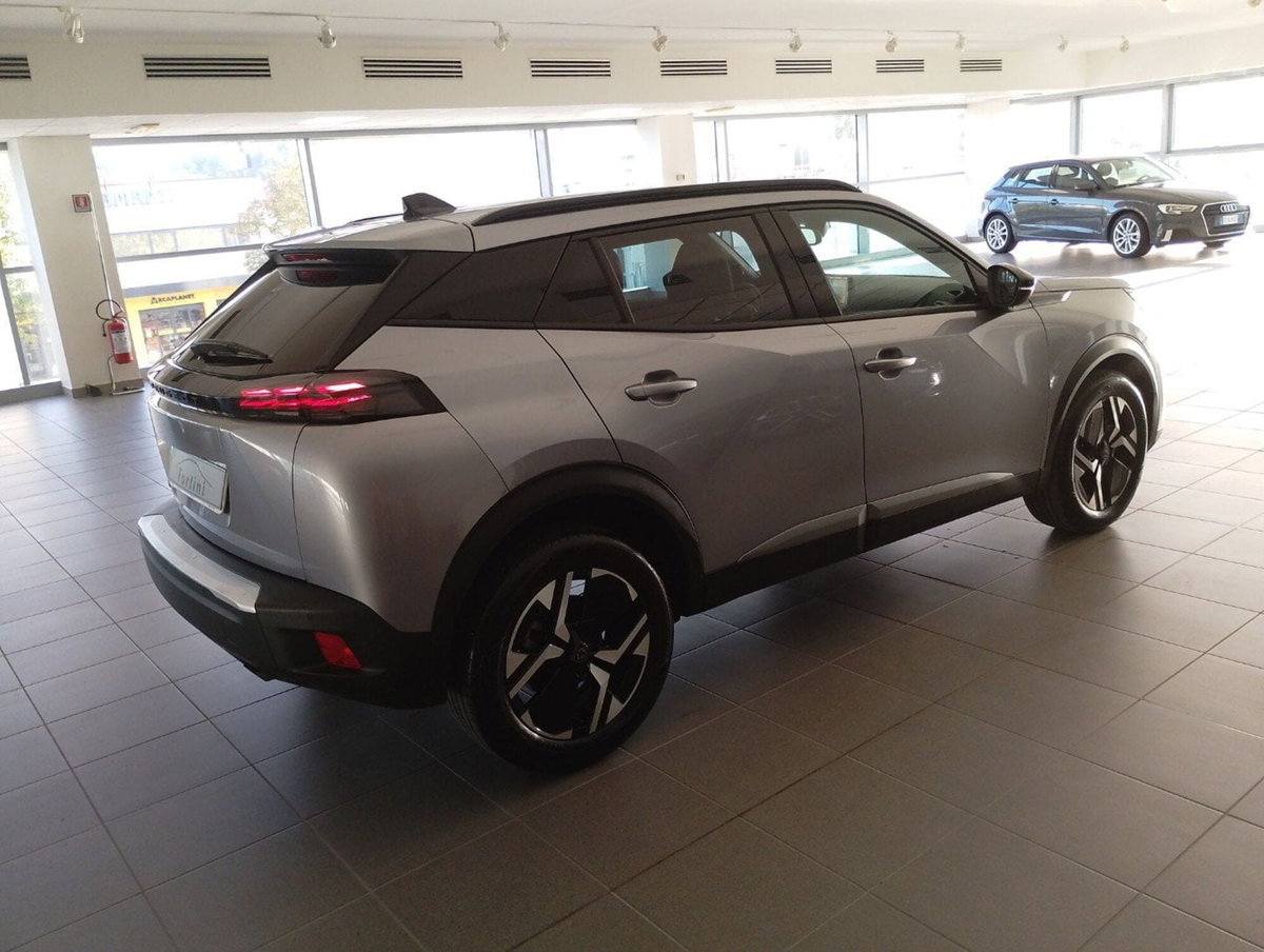 Peugeot 2008 1.2 turbo Allure 100cv (6)