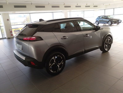 Peugeot 2008 1.2 turbo Allure 100cv (6)