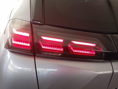 Peugeot 2008 1.2 turbo Allure 100cv (9)