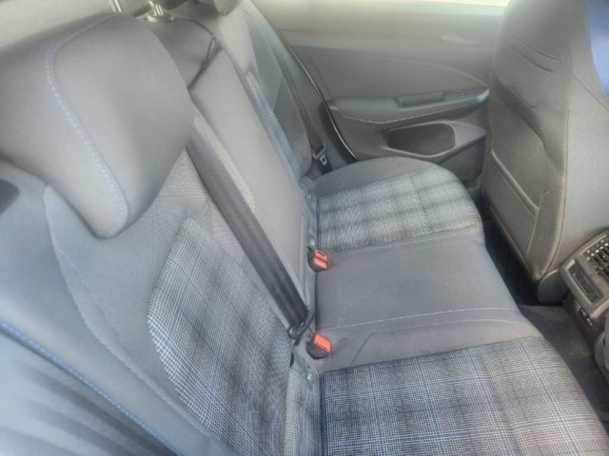 Volkswagen Golf 1.4 GTE DSG Plug-In Hybrid (17)
