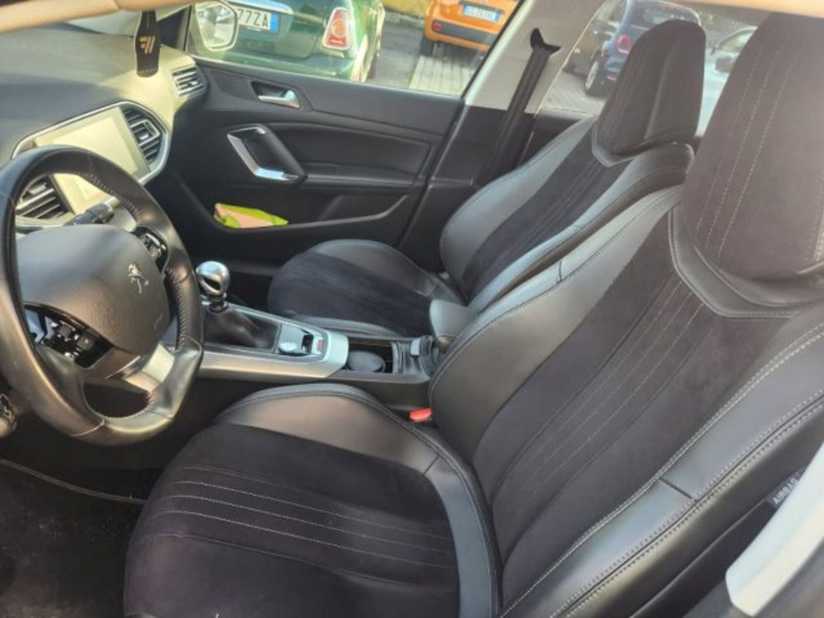 Peugeot 308 SW BlueHDi 120 S&S EAT6 Allure (10)