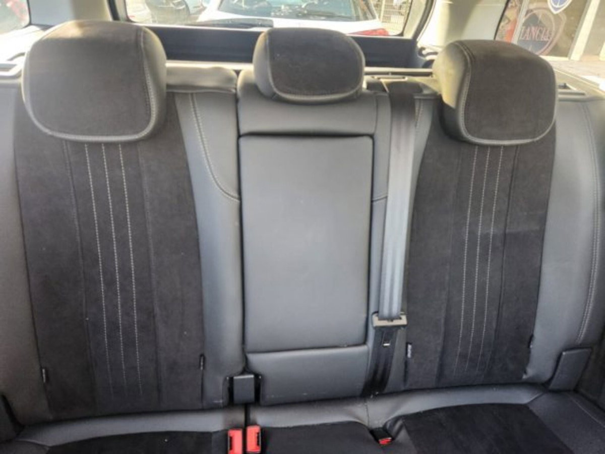 Peugeot 308 SW BlueHDi 120 S&S EAT6 Allure (16)