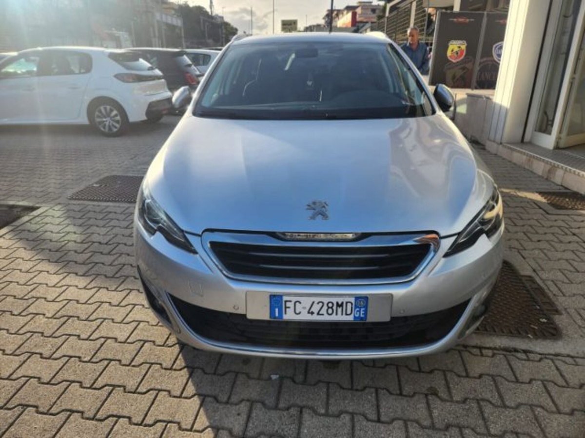 Peugeot 308 SW BlueHDi 120 S&S EAT6 Allure (2)