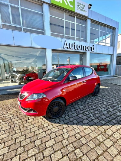 Lancia Ypsilon 1.2 69 CV 5 porte GPL Ecochic Alberta Ferretti
