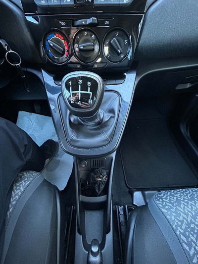 Lancia Ypsilon 1.2 69 CV 5 porte GPL Ecochic Alberta Ferretti (10)