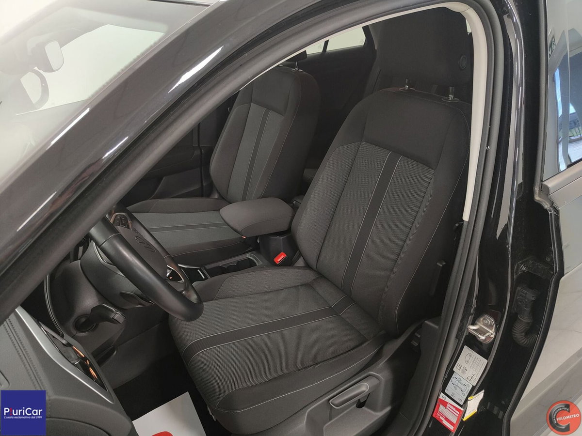 Volkswagen T-Roc 1.5 tsi R-Line dsg (4)