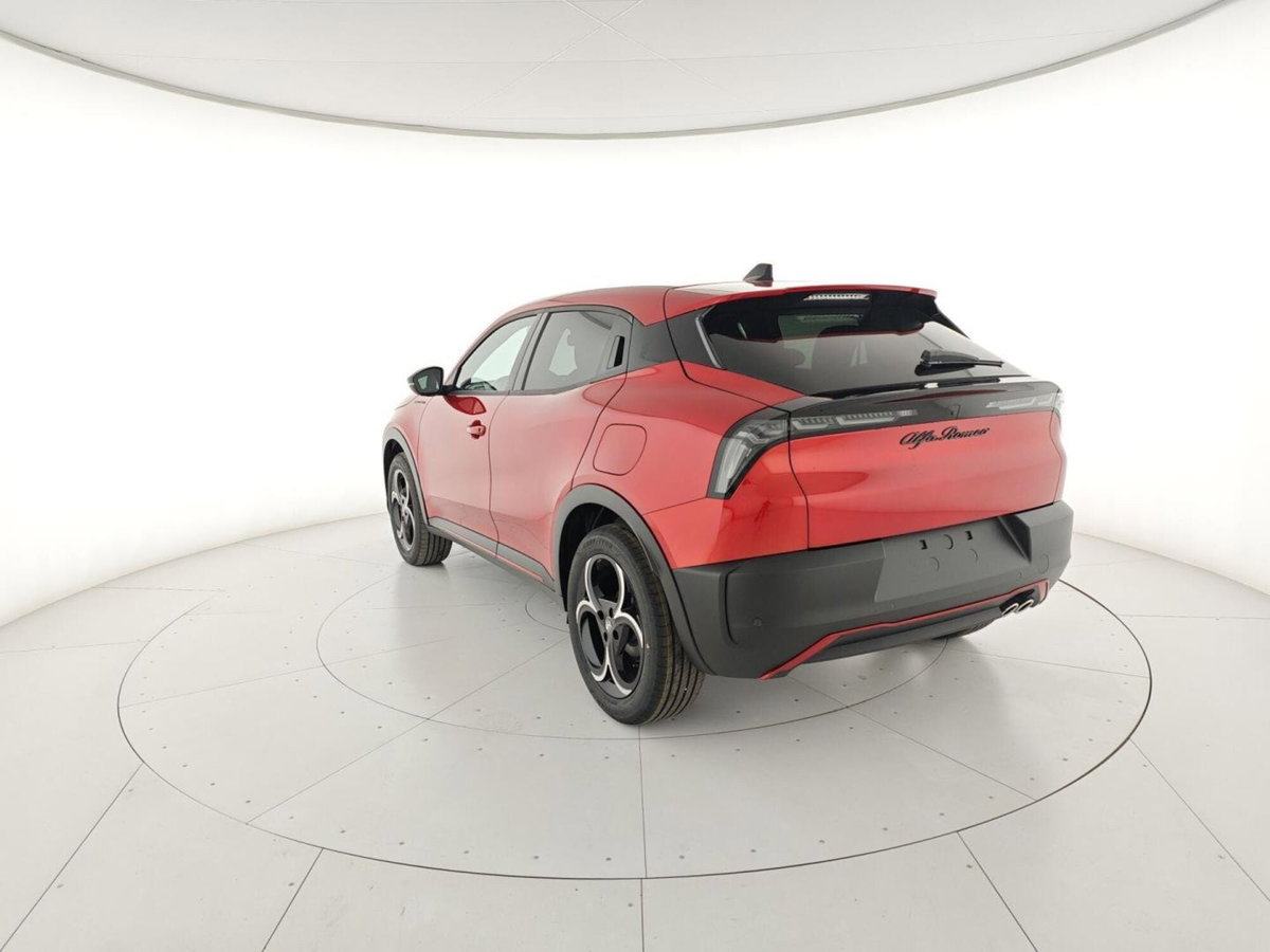 Alfa Romeo Junior elettrica Speciale 156cv (3)
