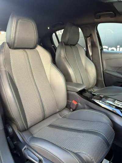 Peugeot 208 motore elettrico 136 CV 5 porte GT (17)