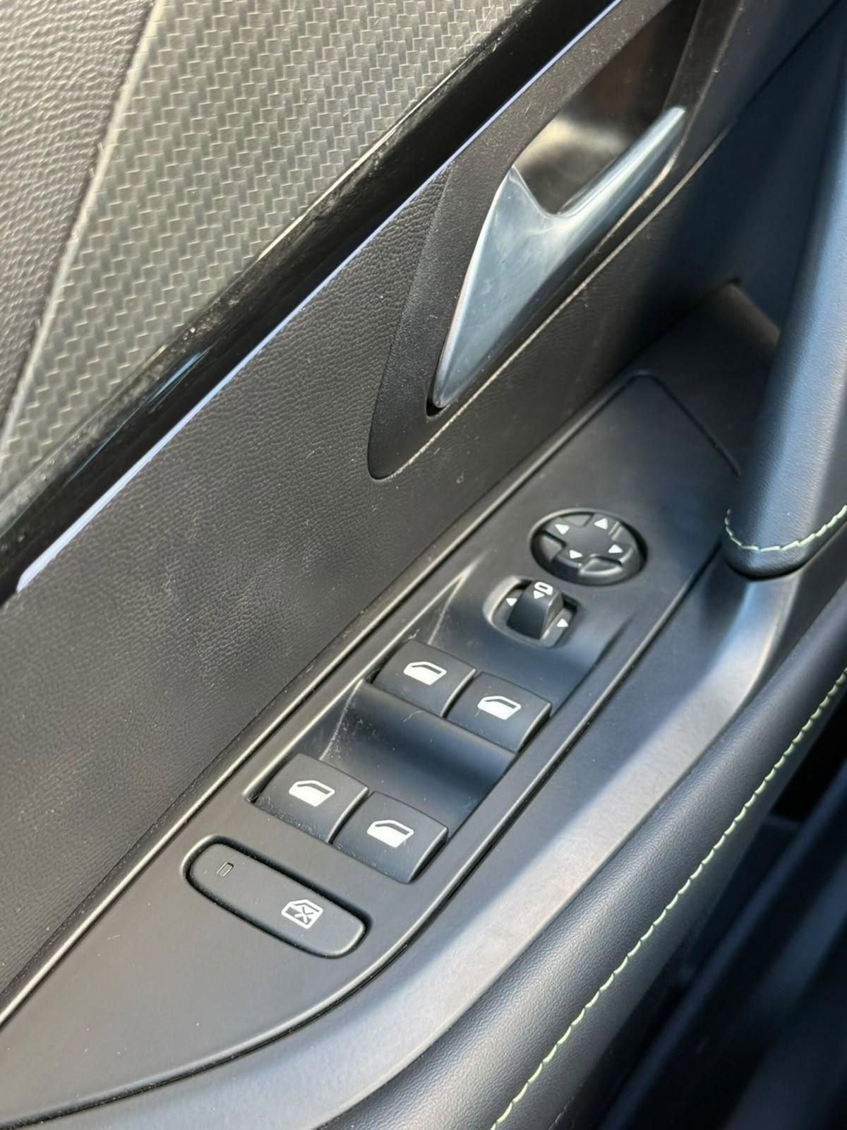 Peugeot 208 motore elettrico 136 CV 5 porte GT (19)