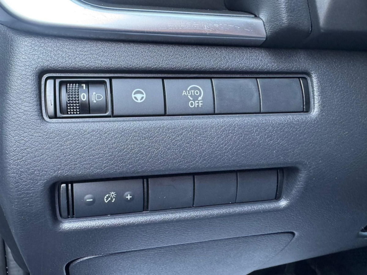 Nissan Qashqai 1.3 mhev N-Connecta 2wd 140cv (13)