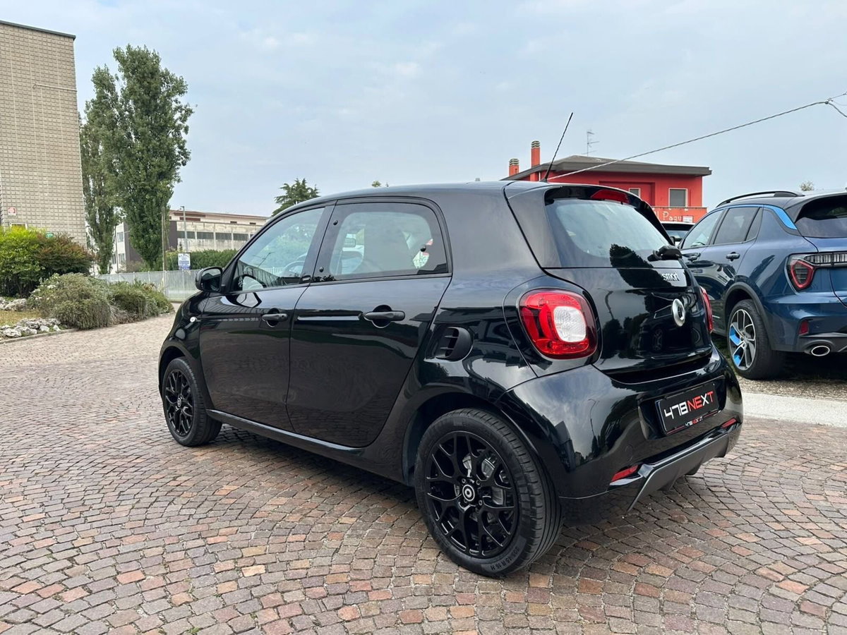 smart forfour forfour 70 1.0 Superpassion (4)