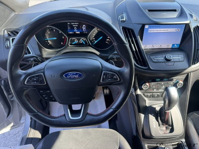 Ford Kuga 2.0 TDCI 150 CV S&S 2WD ST-Line (11)