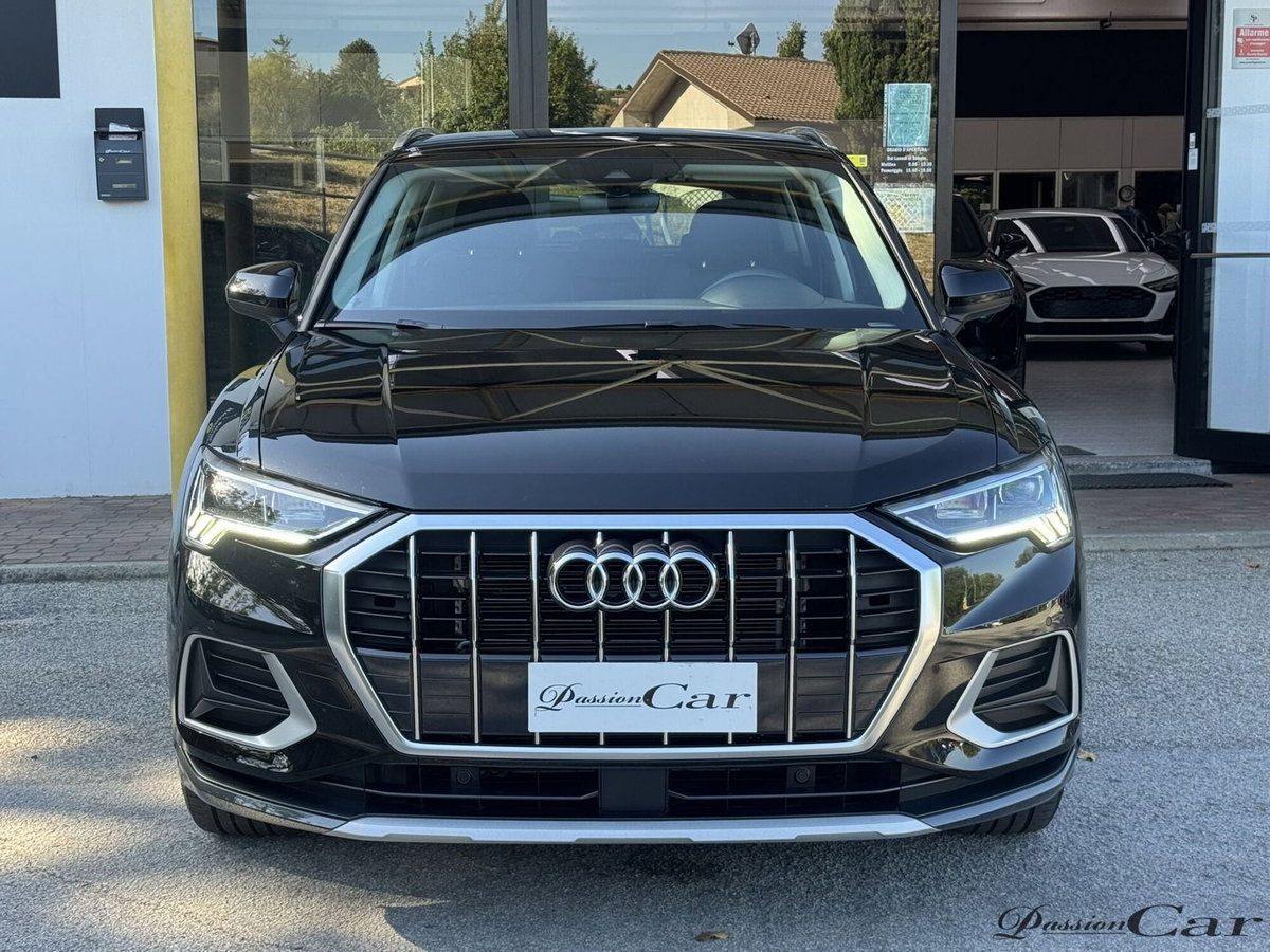 Audi Q3 35 1.5 tfsi Business Advanced s-tronic (2)