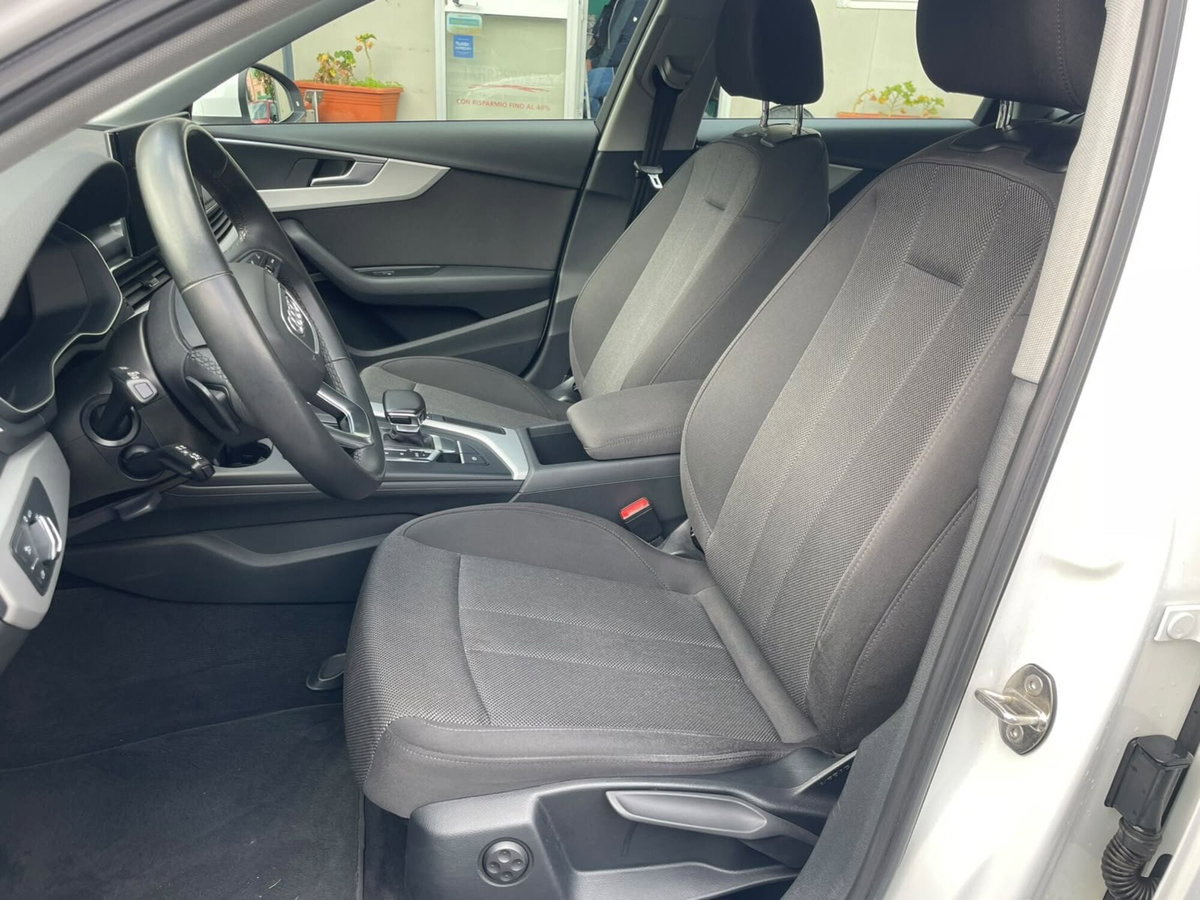 Audi A4 Avant 2.0 TDI ultra 163CV Business (18)