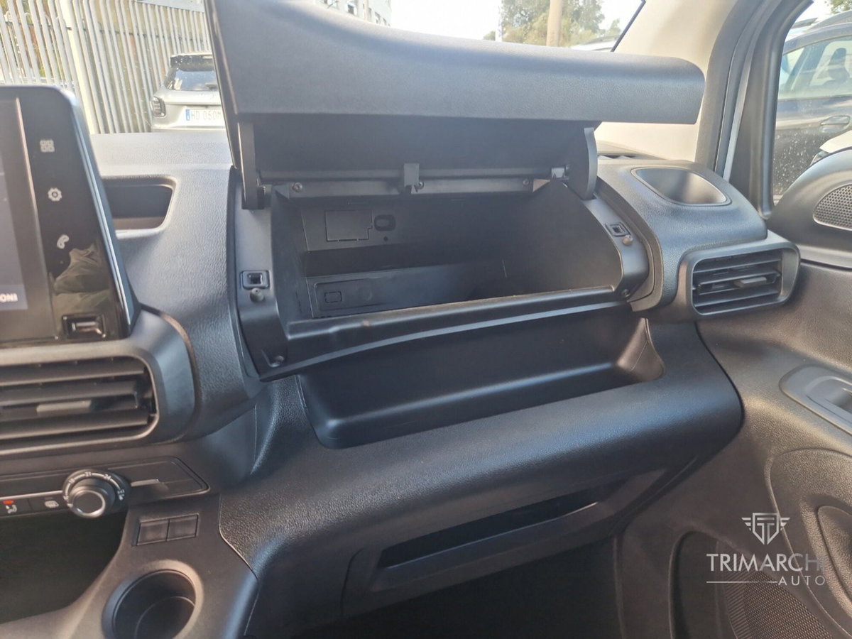 Fiat Doblò Furgone van d.cab XL 1.5 diesel 100cv (13)