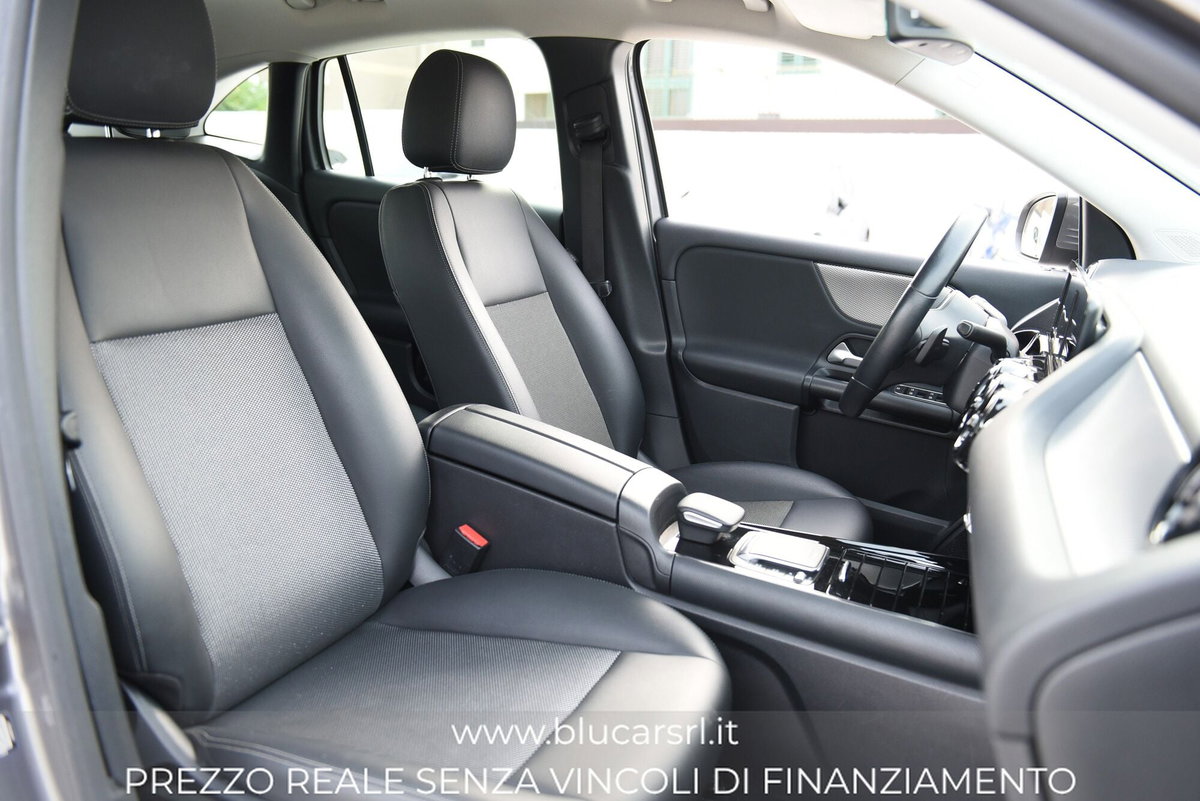 Mercedes-Benz GLA SUV 200 d Business Extra auto (10)