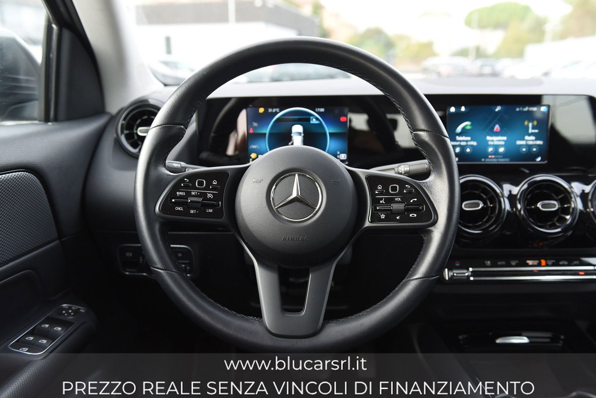 Mercedes-Benz GLA SUV 200 d Business Extra auto (13)