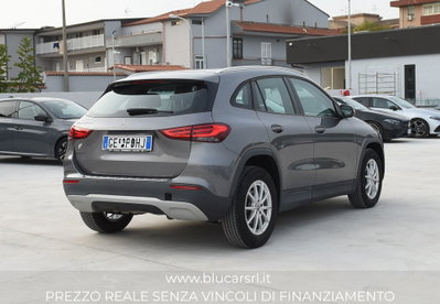 Mercedes-Benz GLA SUV 200 d Business Extra auto (4)