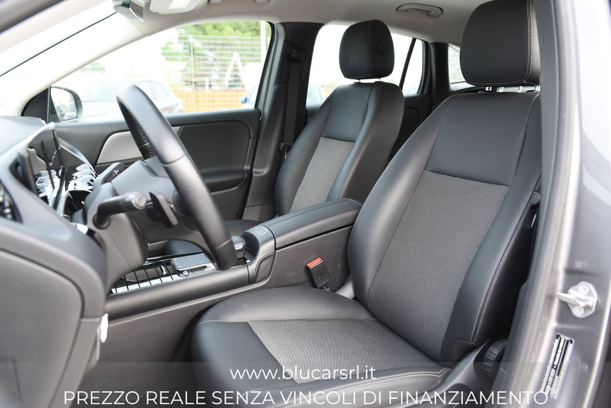 Mercedes-Benz GLA SUV 200 d Business Extra auto (6)