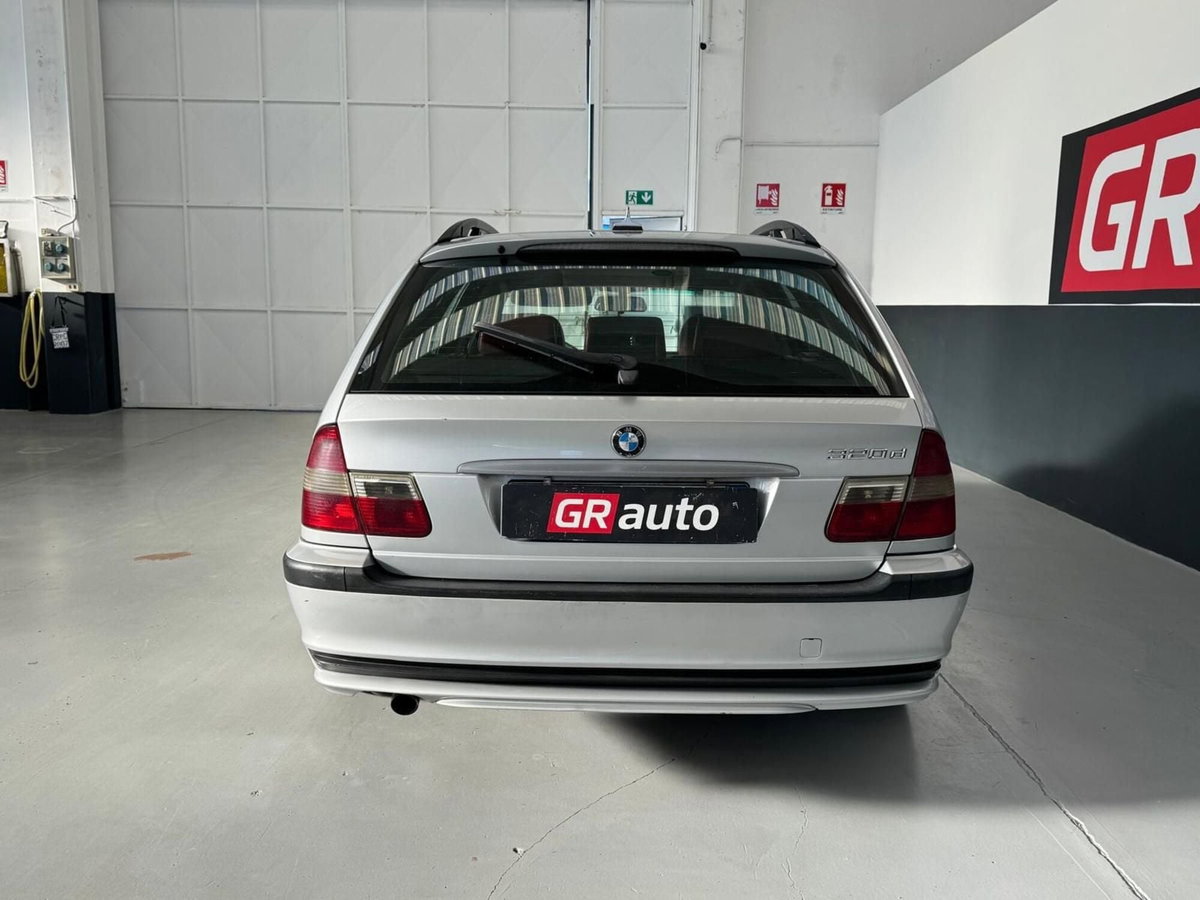 BMW Serie 3 320d turbodiesel cat 4 porte (9)