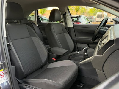 Volkswagen Taigo 1.0 tsi Edition 110cv (10)