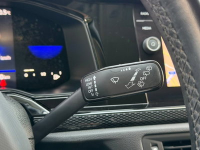 Volkswagen Taigo 1.0 tsi Edition 110cv (14)