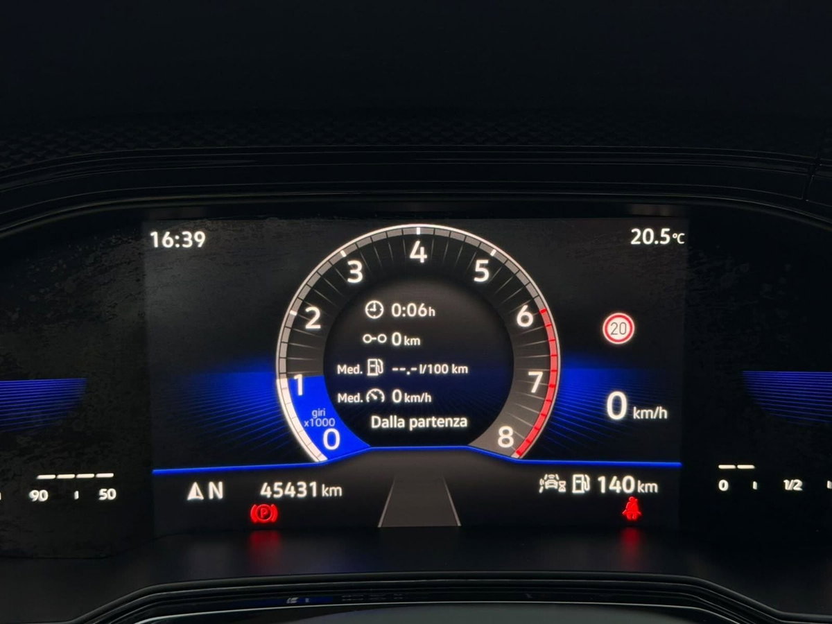 Volkswagen Taigo 1.0 tsi Edition 110cv (7)