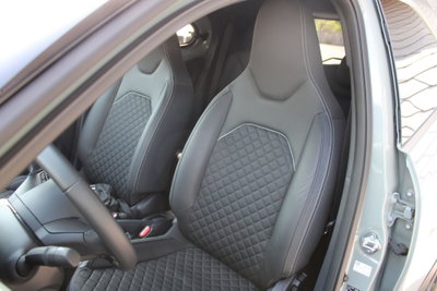 Toyota Aygo X 1.0 Lounge Air 72cv s-cvt (10)