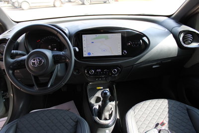 Toyota Aygo X 1.0 Lounge Air 72cv s-cvt (12)