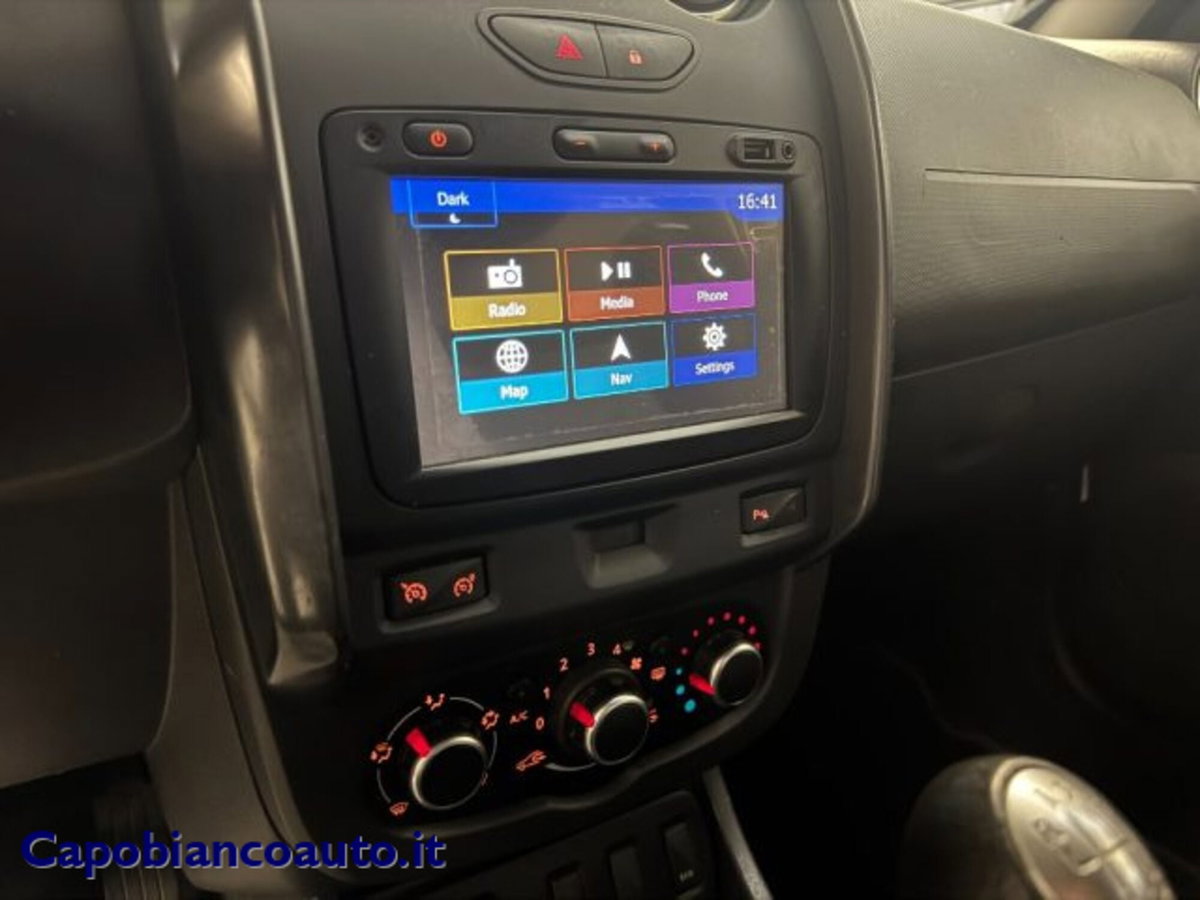 Dacia Duster 1.5 dCi 110CV Start&Stop 4x2 Lauréate (9)