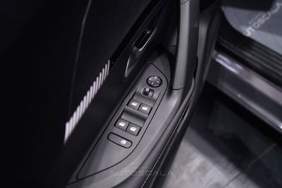 Peugeot 2008 1.2 puretech Allure s&s 100cv (10)