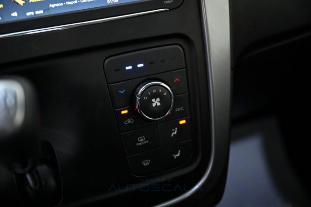 Mahindra KUV100 1.2 K8 m-bifuel (12)