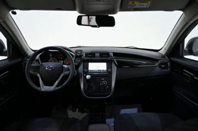 Mahindra KUV100 1.2 K8 (15)