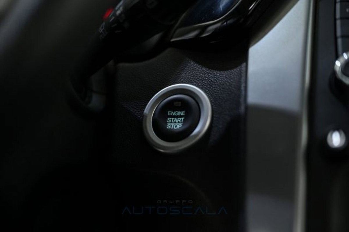 Mahindra KUV100 1.2 K8 (9)