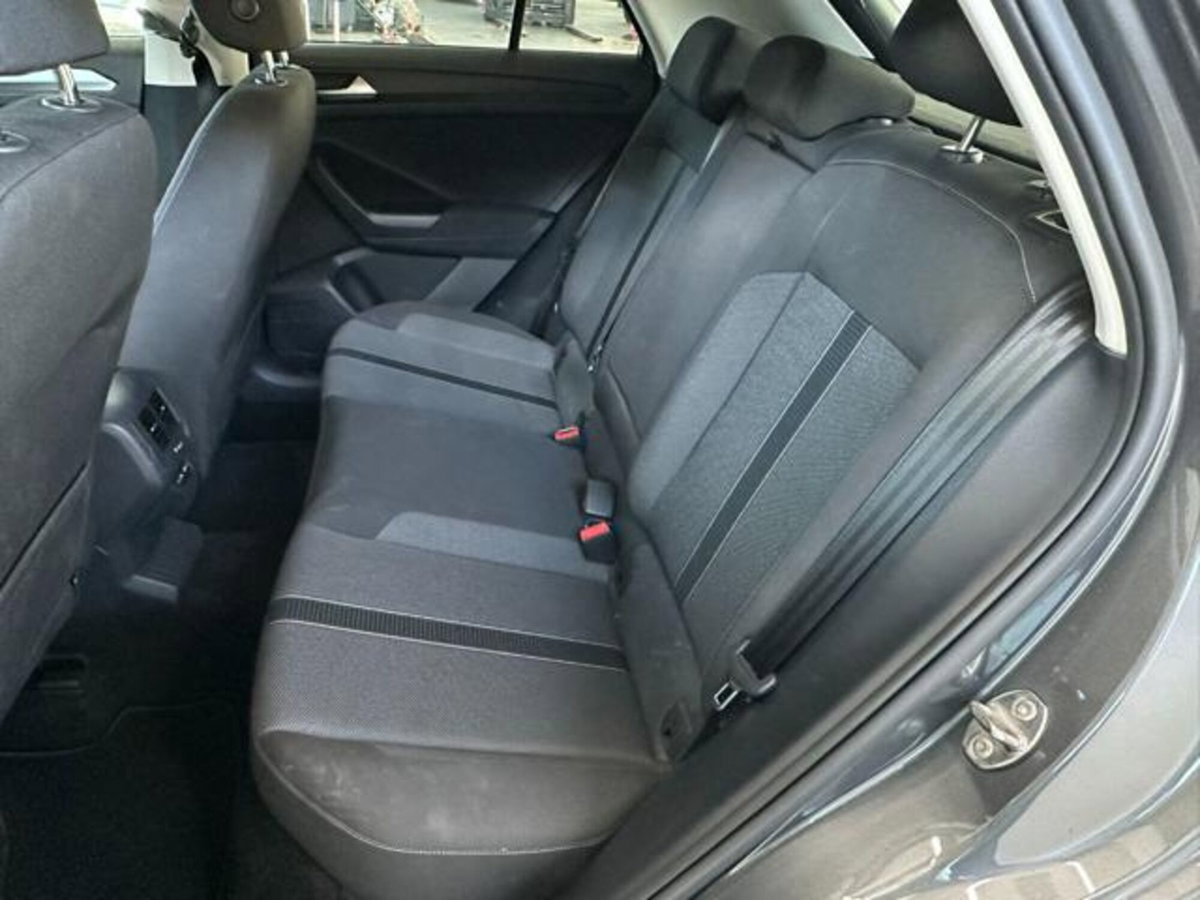 Volkswagen T-Roc 1.0 TSI Life (11)