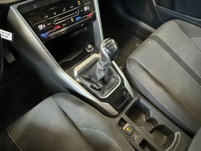 Volkswagen T-Roc 1.0 TSI Life (16)