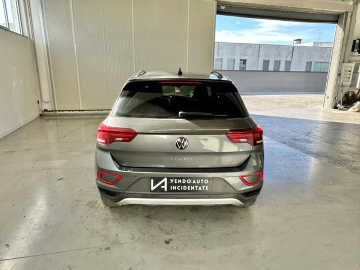 Volkswagen T-Roc 1.0 TSI Life (6)