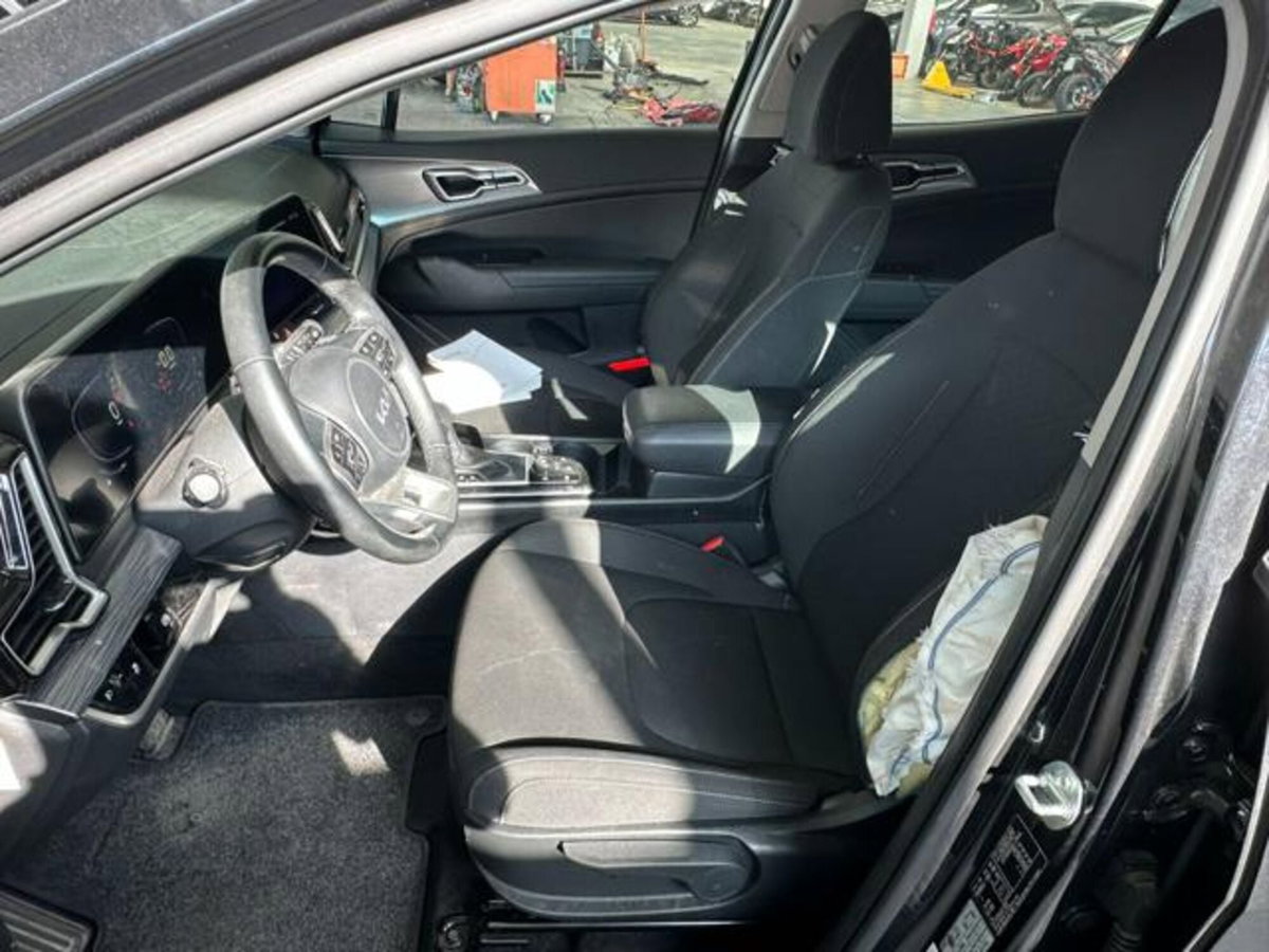 Kia Sportage 1.6 crdi mhev Business dct (12)