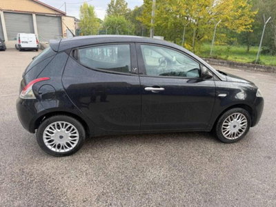 Lancia Ypsilon 1.2 69 CV 5 porte Platinum (10)