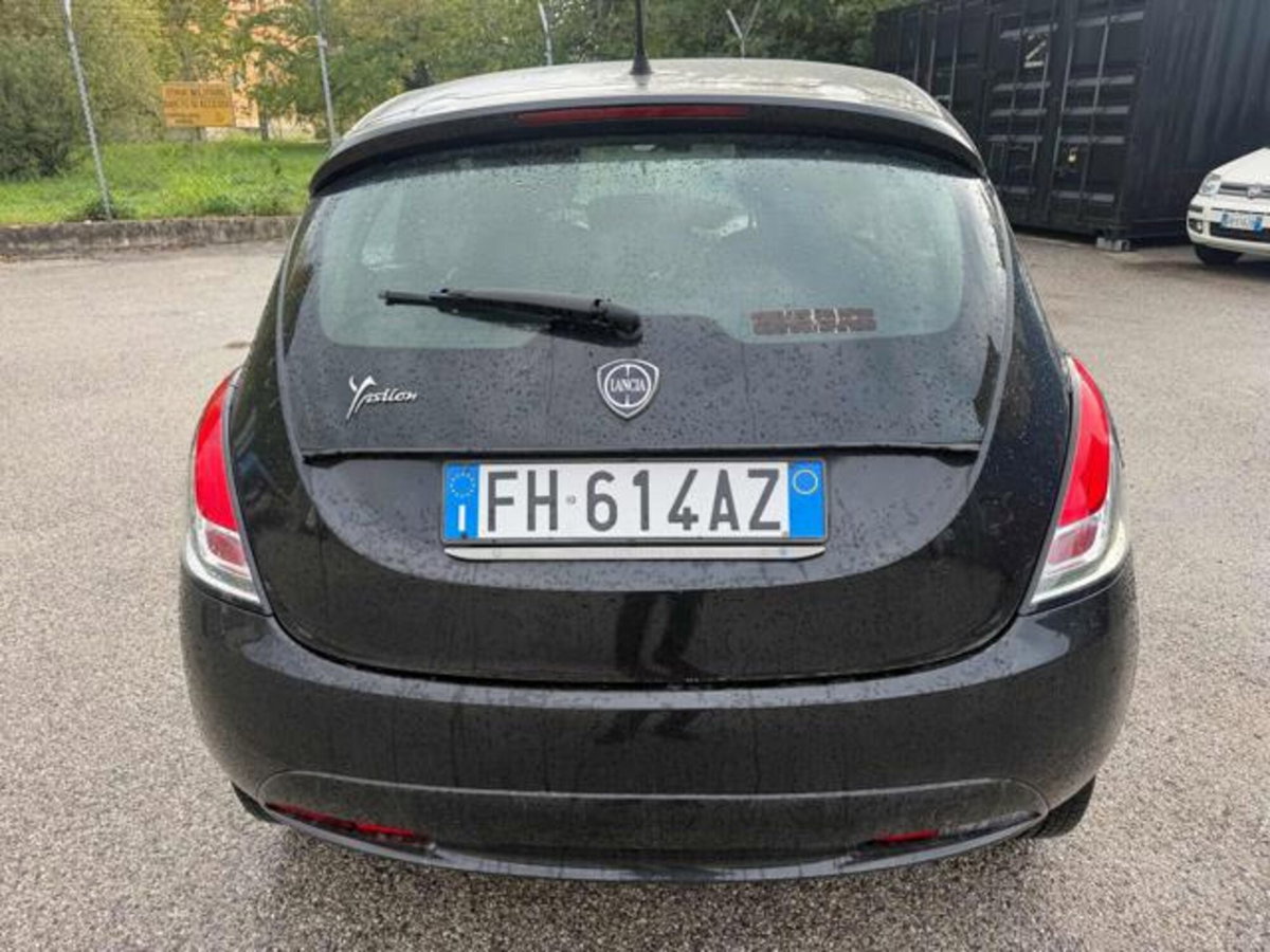 Lancia Ypsilon 1.2 69 CV 5 porte Platinum (6)
