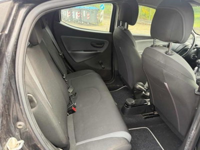 Lancia Ypsilon 1.2 69 CV 5 porte Platinum (9)