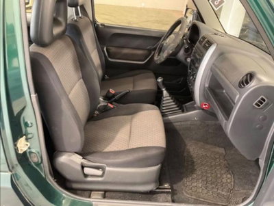 Suzuki Jimny 1.3i 16V cat 4WD JLX (14)