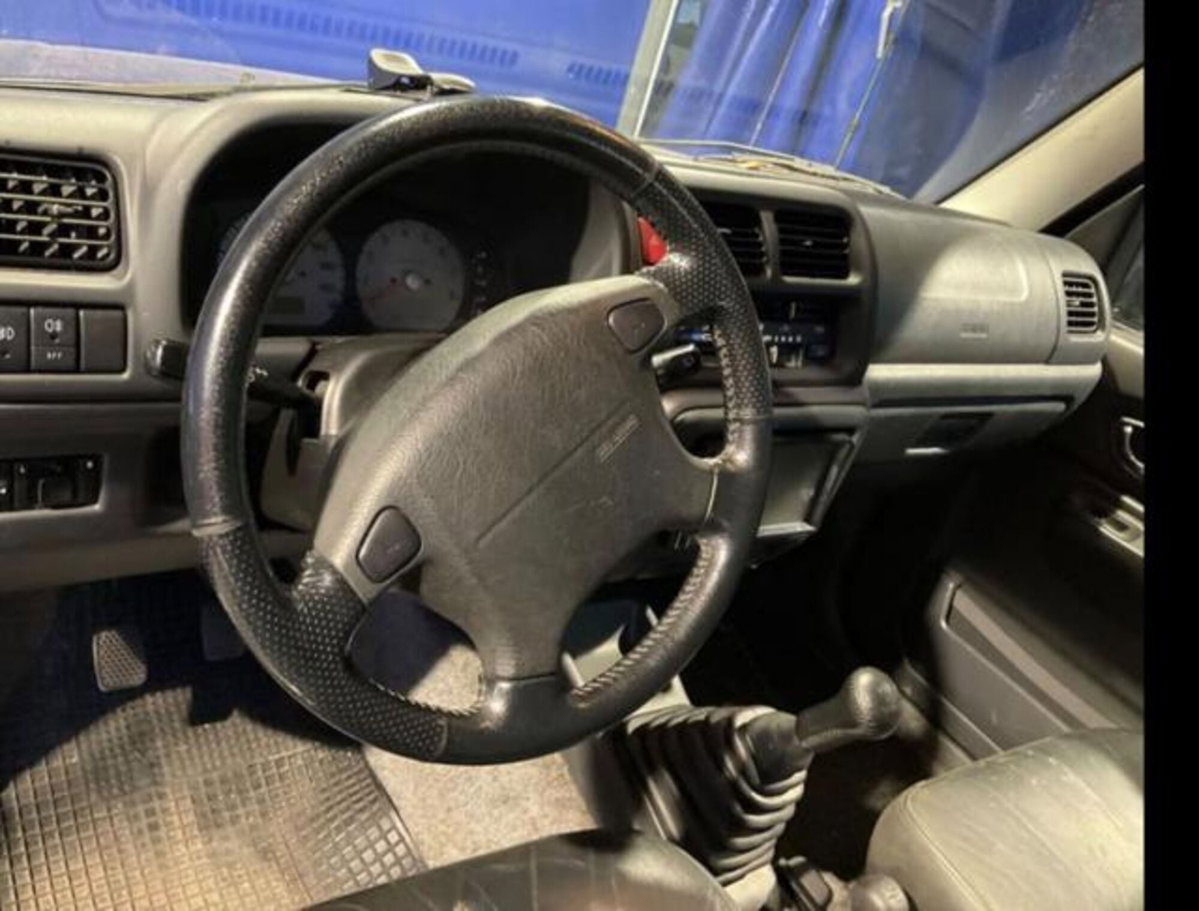Suzuki Jimny 1.3i 16V cat 4WD JLX (13)