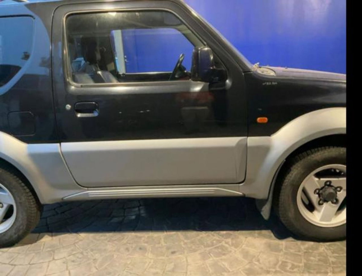 Suzuki Jimny 1.3i 16V cat 4WD JLX (6)