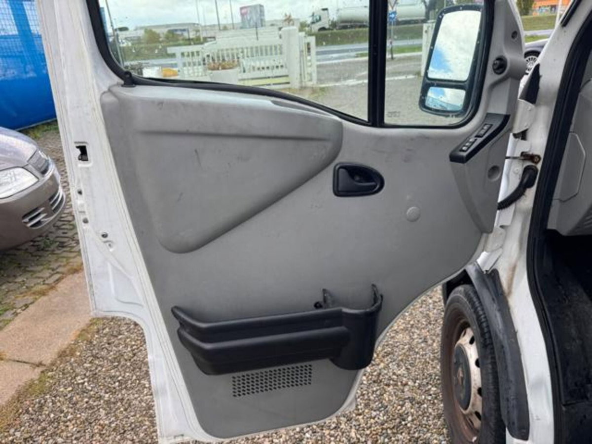 Renault Master Furgone T35 2.2 dCi 16V PM-TA Furgone Confort (7)