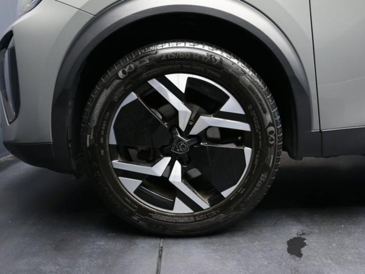 Peugeot 2008 PureTech 130 S&S EAT8 Allure Pack (5)