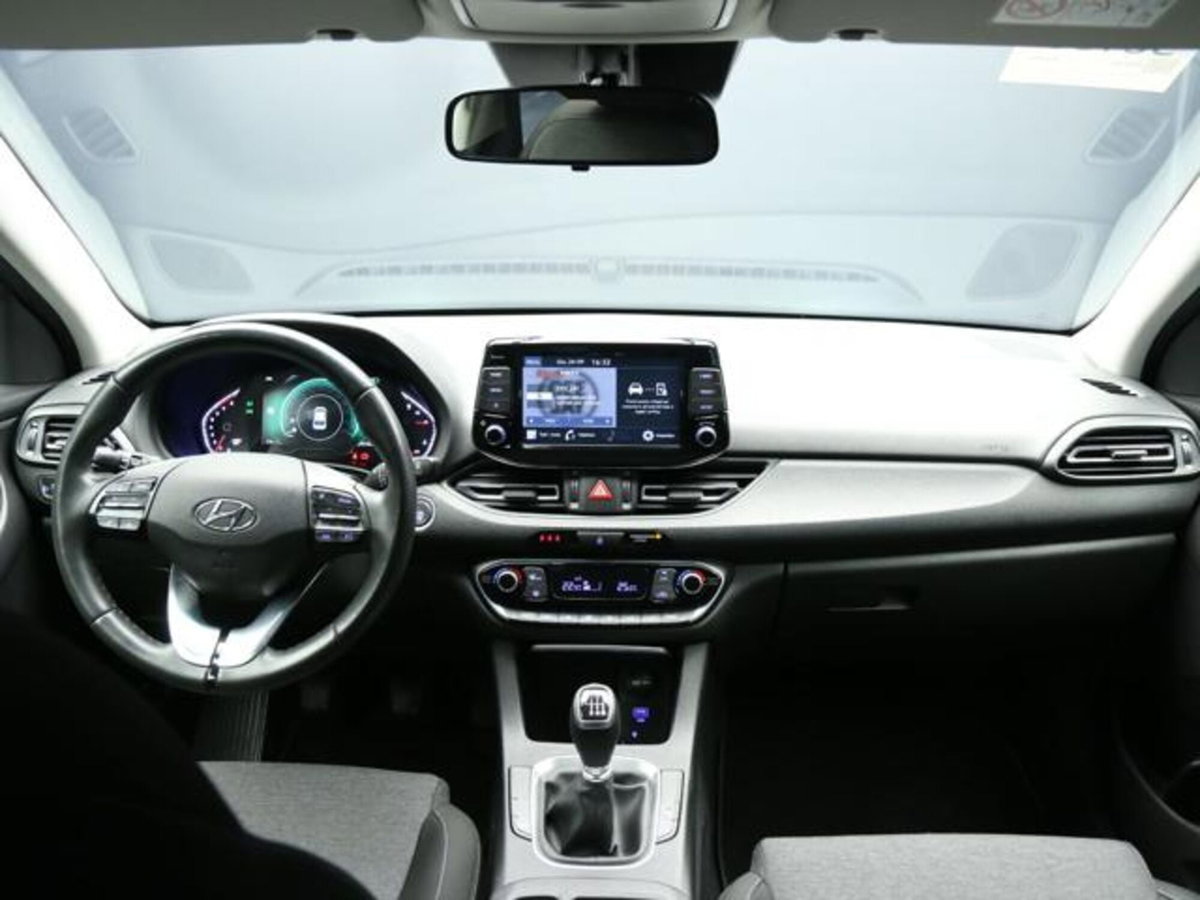 Hyundai i30 Station Wagon 1.0 t-gdi 48V Prime 120cv dct (13)